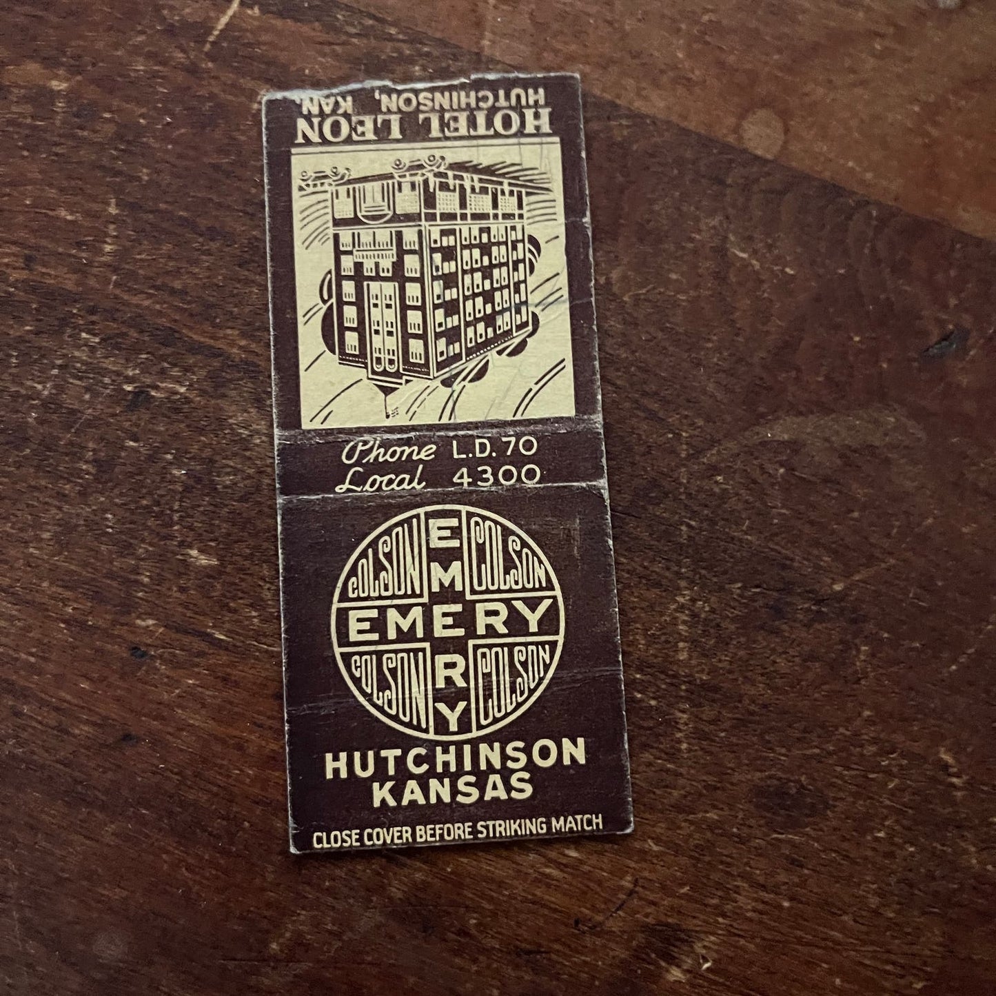 Hotel Leon Hutchinson Kansas Advertising Matchbook Cover SB3-M3