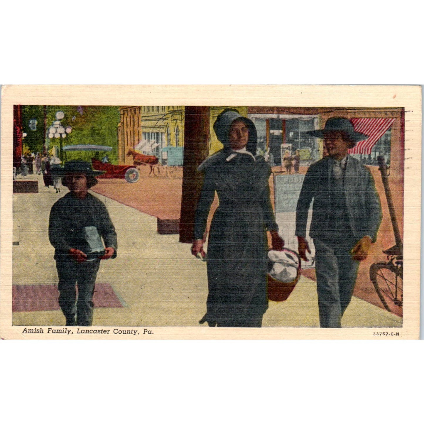Vintage Postcard Amish Family Lancaster County PA TD8-P2