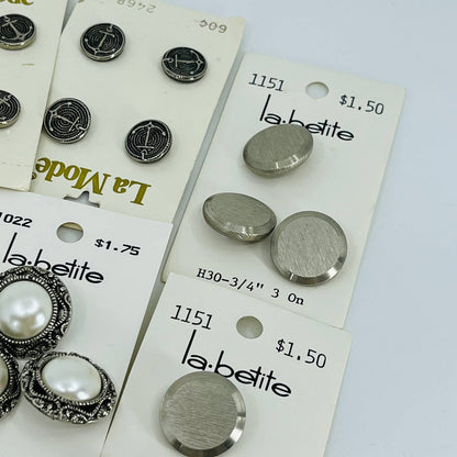 Lot of Vintage Silver Tone Buttons TA6