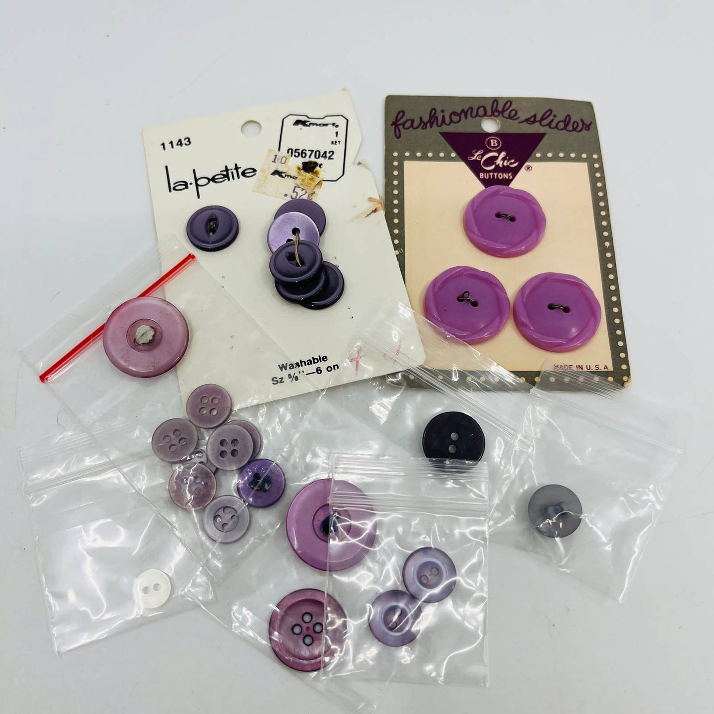 Lot of Vintage Purple Lavender Buttons TA6