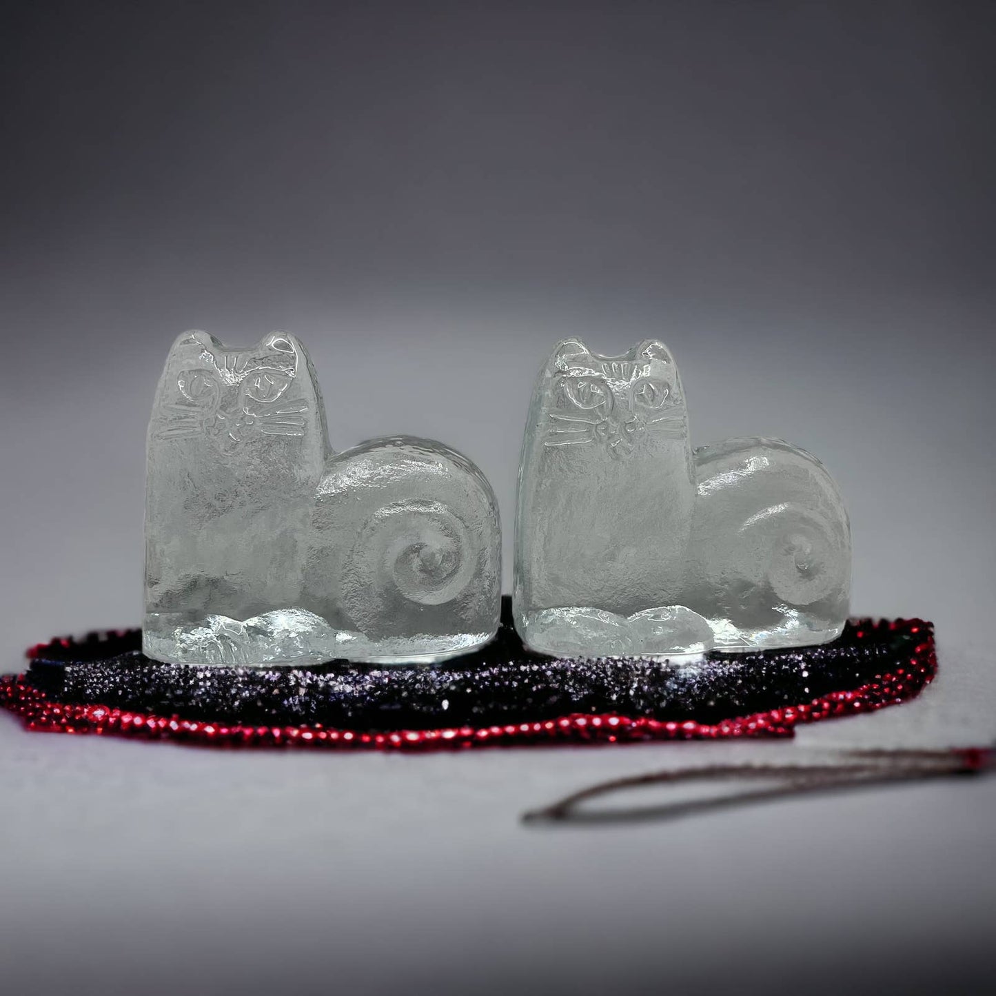 Lisa Larson 'Djur i Frihet', Crystal Cat Royal Krona Bookends Set of 2 TK1