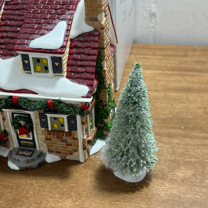 Dept 56 Santabear Village “2001 Hollybeary Court” Set of 4 #56.05747 NIB w Light