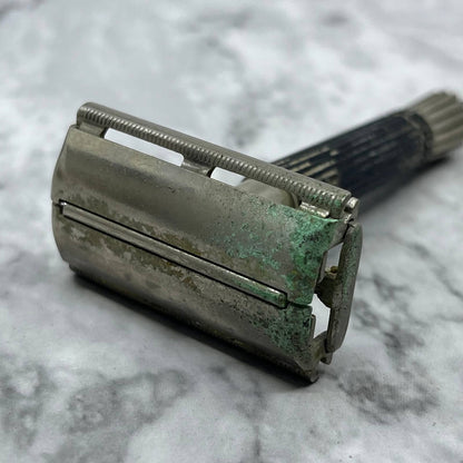 1960s V4 Gillette Vintage Safety Razor SE9