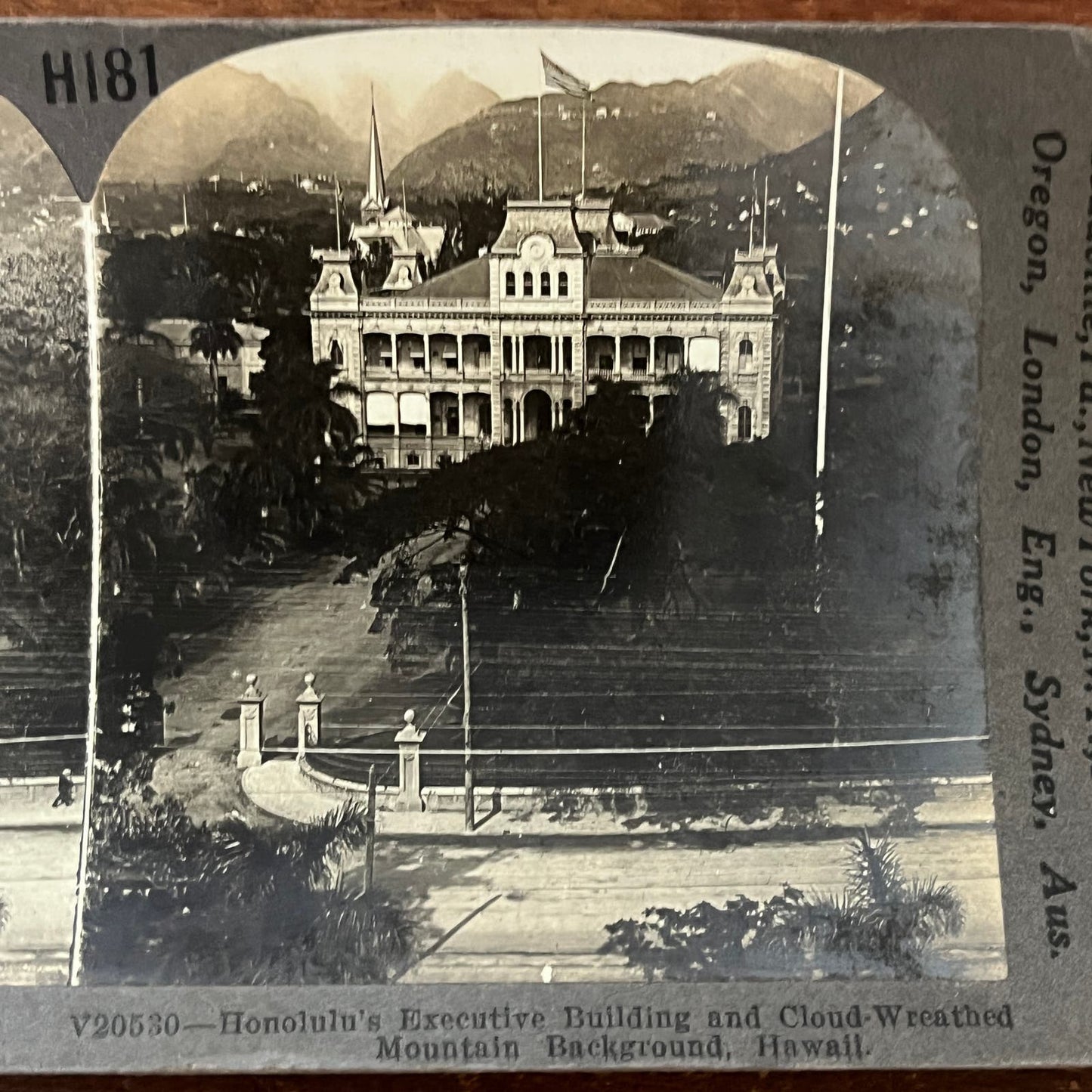 Honolulu Executive Building & Mountains Hawaii Antique Stereoview Card TJ9-V1
