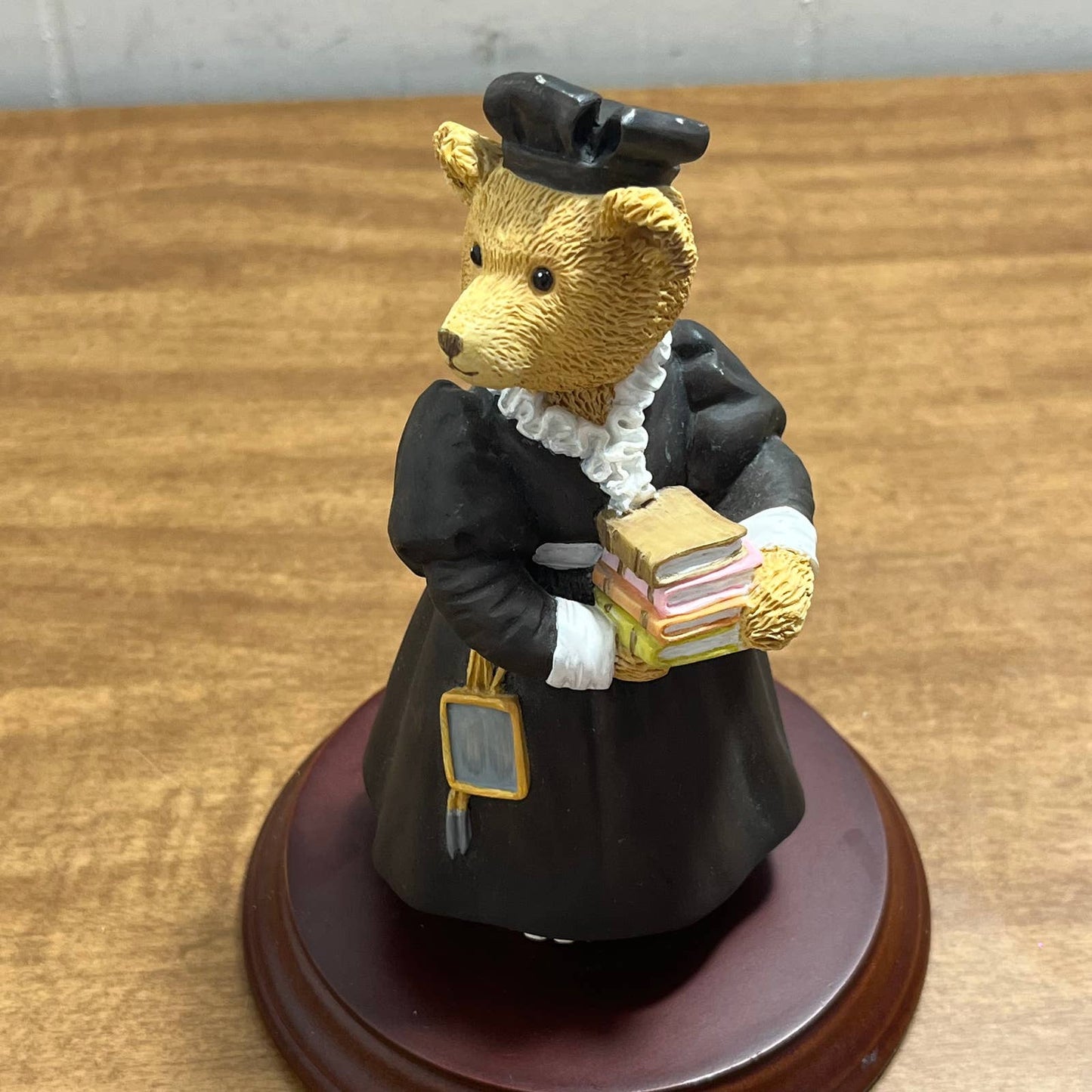 DEPARTMENT 56 UPSTAIRS DOWNSTAIRS BEARS Miss Creedle Time for Lessons TA2