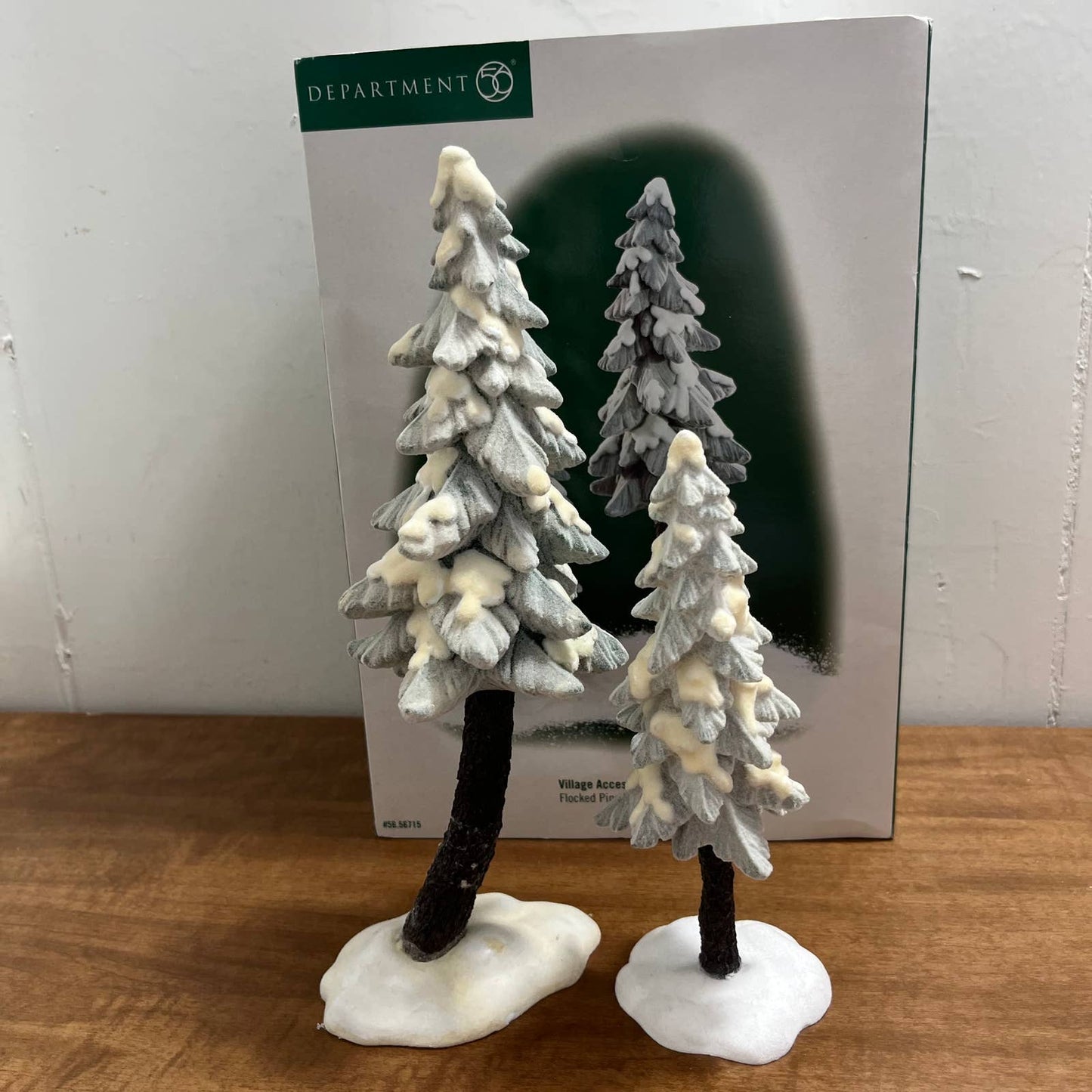 DEPARTMENT 56 VILLAGE ACCESSORIES FLOCKED PINE TREES 56715 RETIRED IN BOX