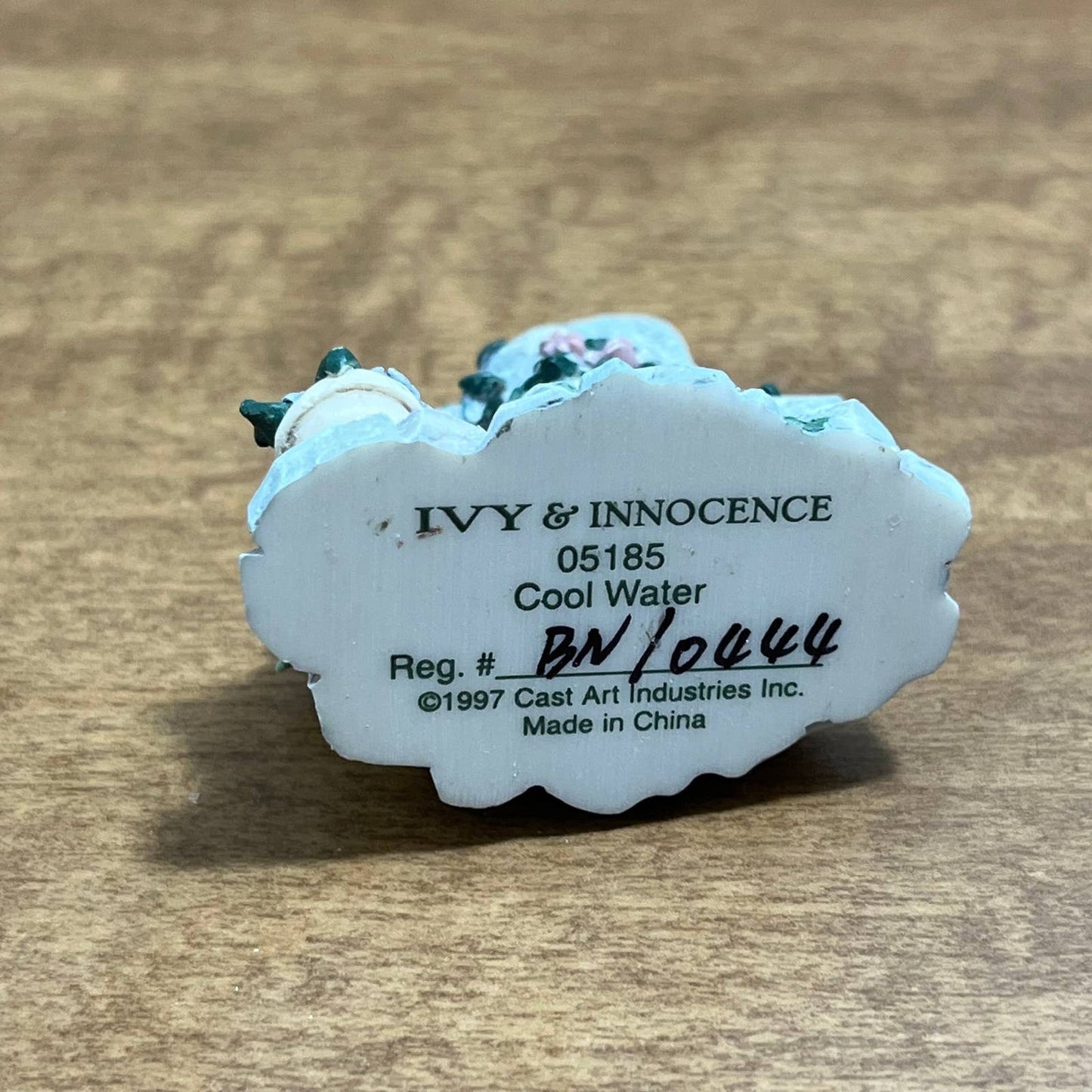 Ivy & Innocence Cool Water 05185 BN/0444 1997 FA4