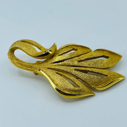 Vintage MCM Open Leaf Textured Brooch Gold Tone SA6