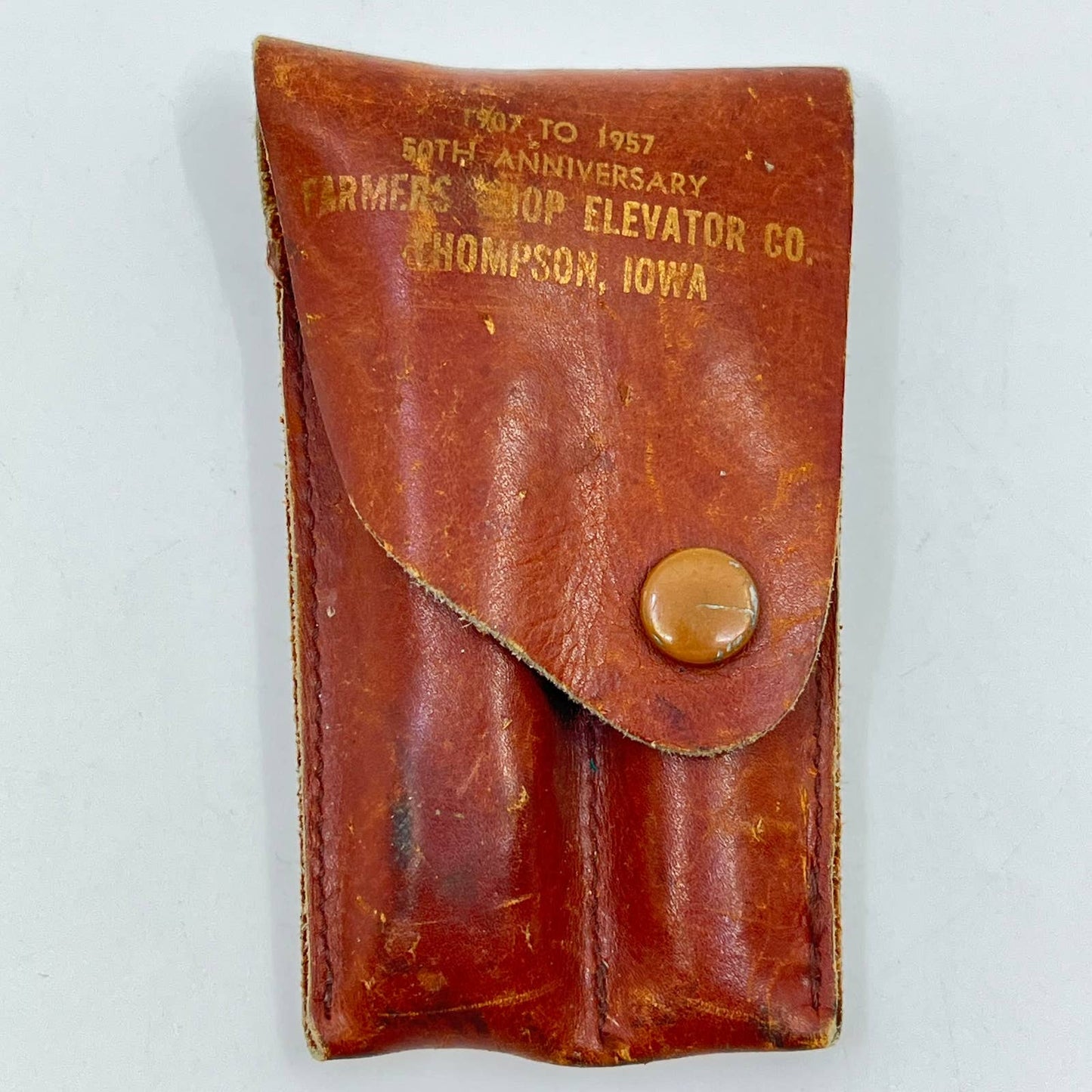 1957 Nail Clipper Set Leather Pouch Farmer’s Coop Elevator Co Thompson IA SD3