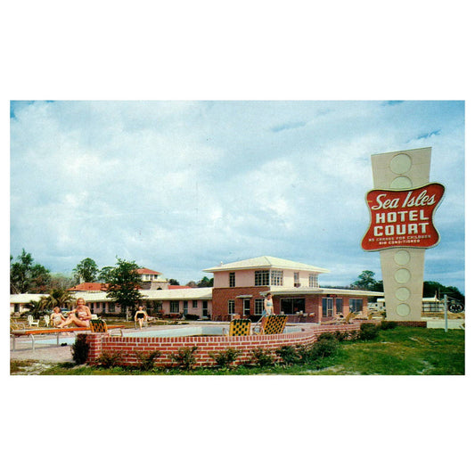 Sea Isles Hotel Court AAA Gulfport Mississippi - Postcard TJ8-2