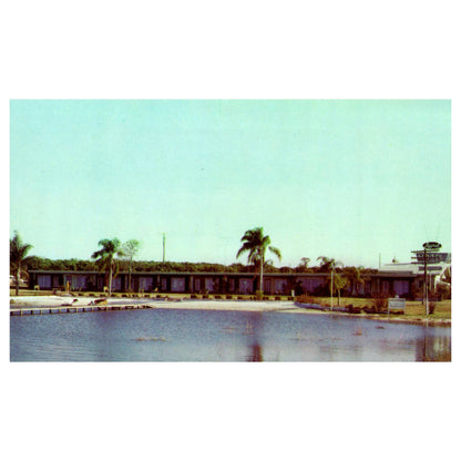 Laurel Motel Lake Wales Florida J.J. Lewis - Postcard TJ8-1