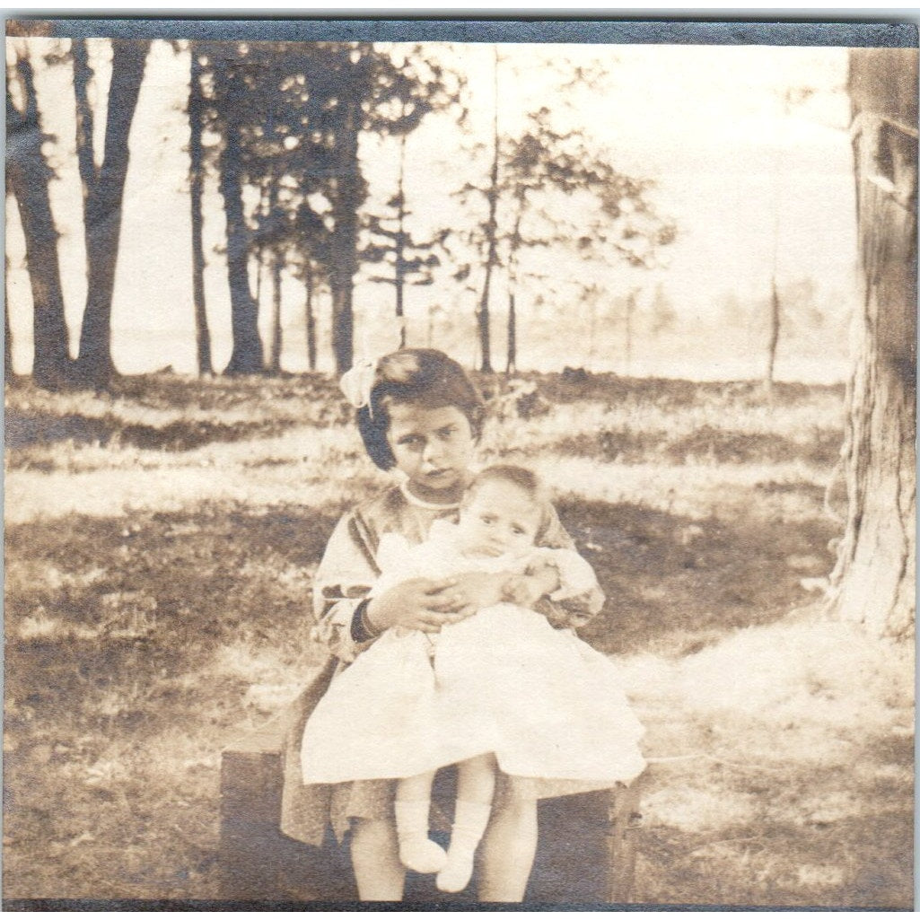 1911 Photograph 2 Young Girls - St. Eustache Canada August 3x3" AE6-SF1