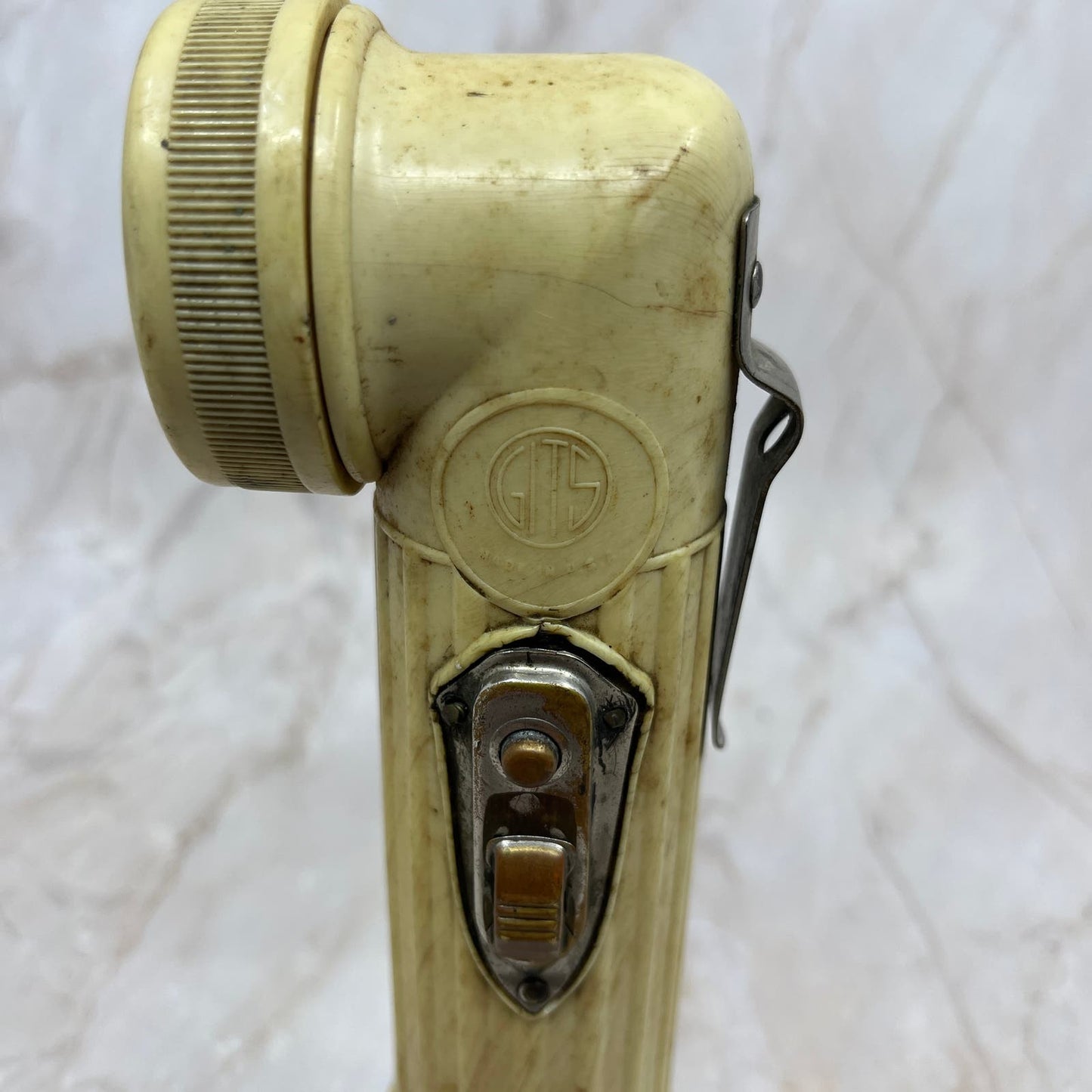Vintage GITS TL-122 Cream Military Angle Head Flashlight TJ9