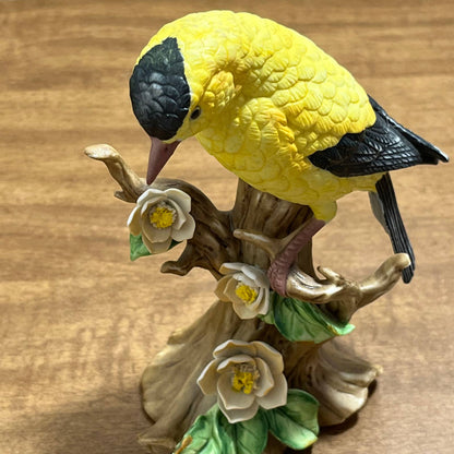 Vintage Lefton Hand Painted GOLD FINCH Yellow Bird Figurine 6” FA6