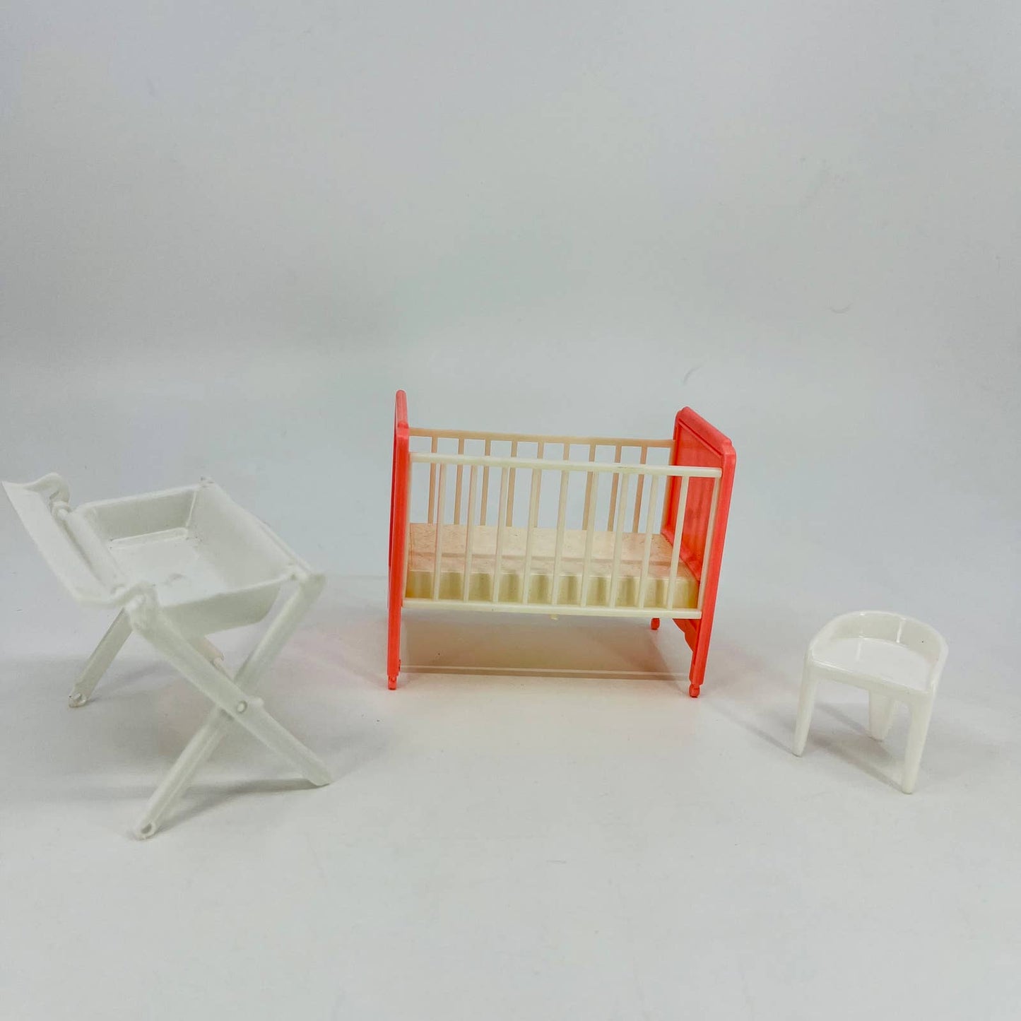 1950s Plasco Dollhouse Furniture Celluloid Pink & White Baby Nursery Set TD6