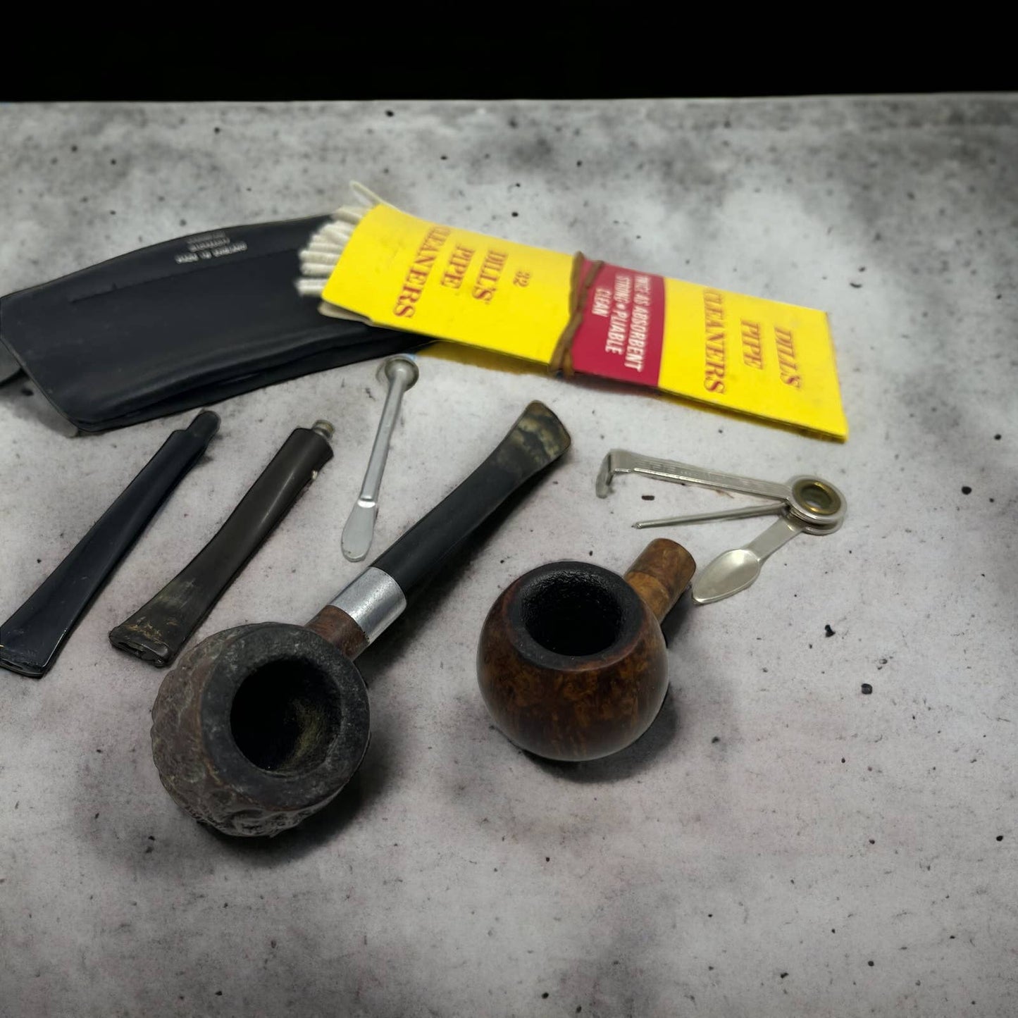Vintage Tobacco Smoking Estate Pipe and Accessories Lot TJ9-4