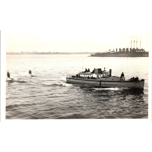 Antique Postcard RPPC Couple Water Skiing Next To USS Badger (DD-126) SE8