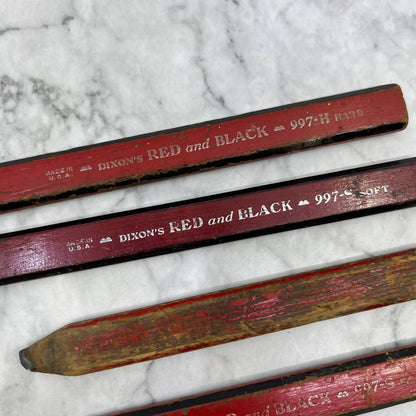 Vintage Lot of 4 Carpenter Pencils Dixon’s Red and Black 997 Hard & Soft TJ3