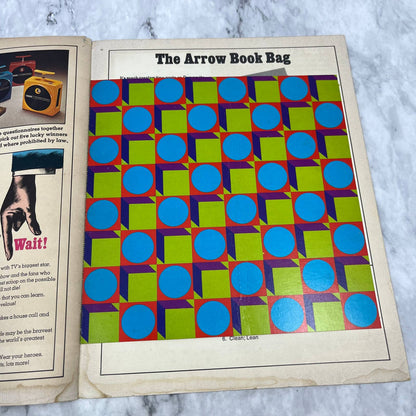 Dynamite Magazine No. 19 Attention Attention The New Men Of M.A.S.H. 1975 TJ4