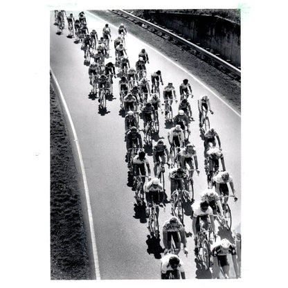 1989 Press Photo Cycling Tour of the Americas Alton Rd Miami Beach 8x10" AD3