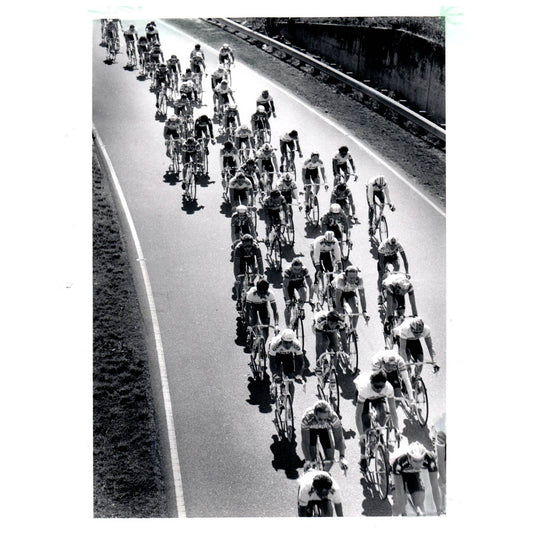 1989 Press Photo Cycling Tour of the Americas Alton Rd Miami Beach 8x10" AD3