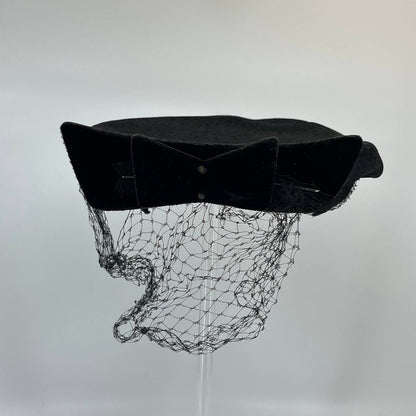 Vintage 1940s Black Clip In Pillbox Hat with Veil and Velvet Bow HB1