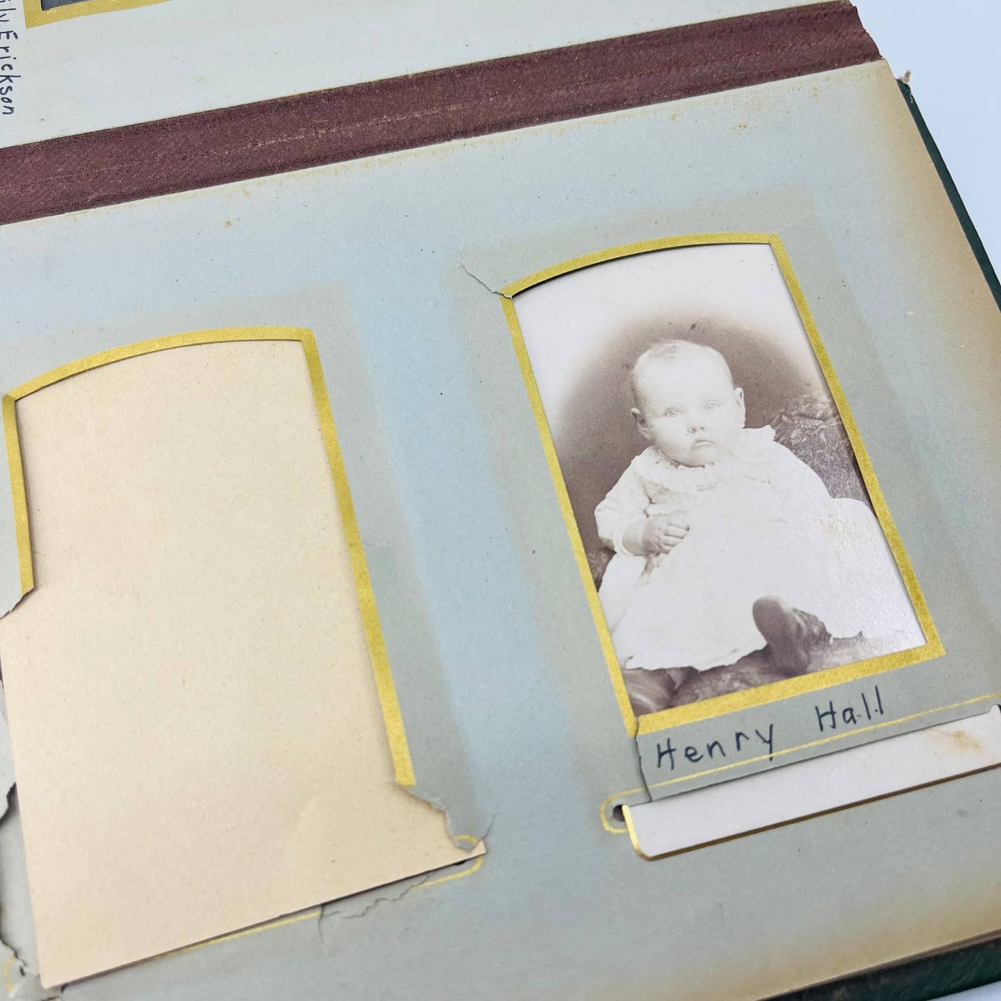 1880s Victorian Photo Album Filled With Photos of Infants Babies 8.5 x 6.5” TD2
