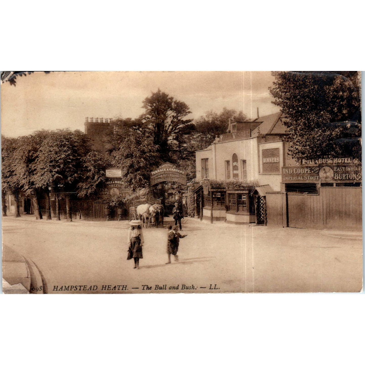 Hampstead Heath The Bull and Bush RPPC Original Postcard TK1-P12
