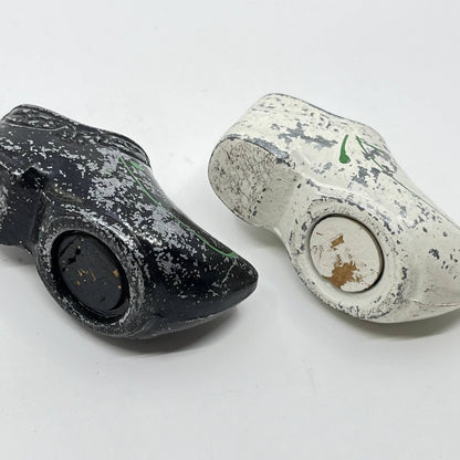 Vintage Dutch Clogs Metal Salt and Pepper Shakers Hand Painted SD3