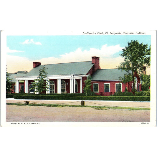 Service Club Ft. Benjamin Harrison Indiana - Original Postcard P3-4
