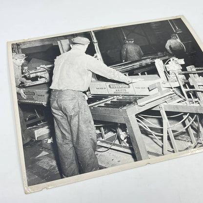 1940s Assembly Line Manufacturing Photo Ruberoid Astro Siding Chicago IL AA7-10