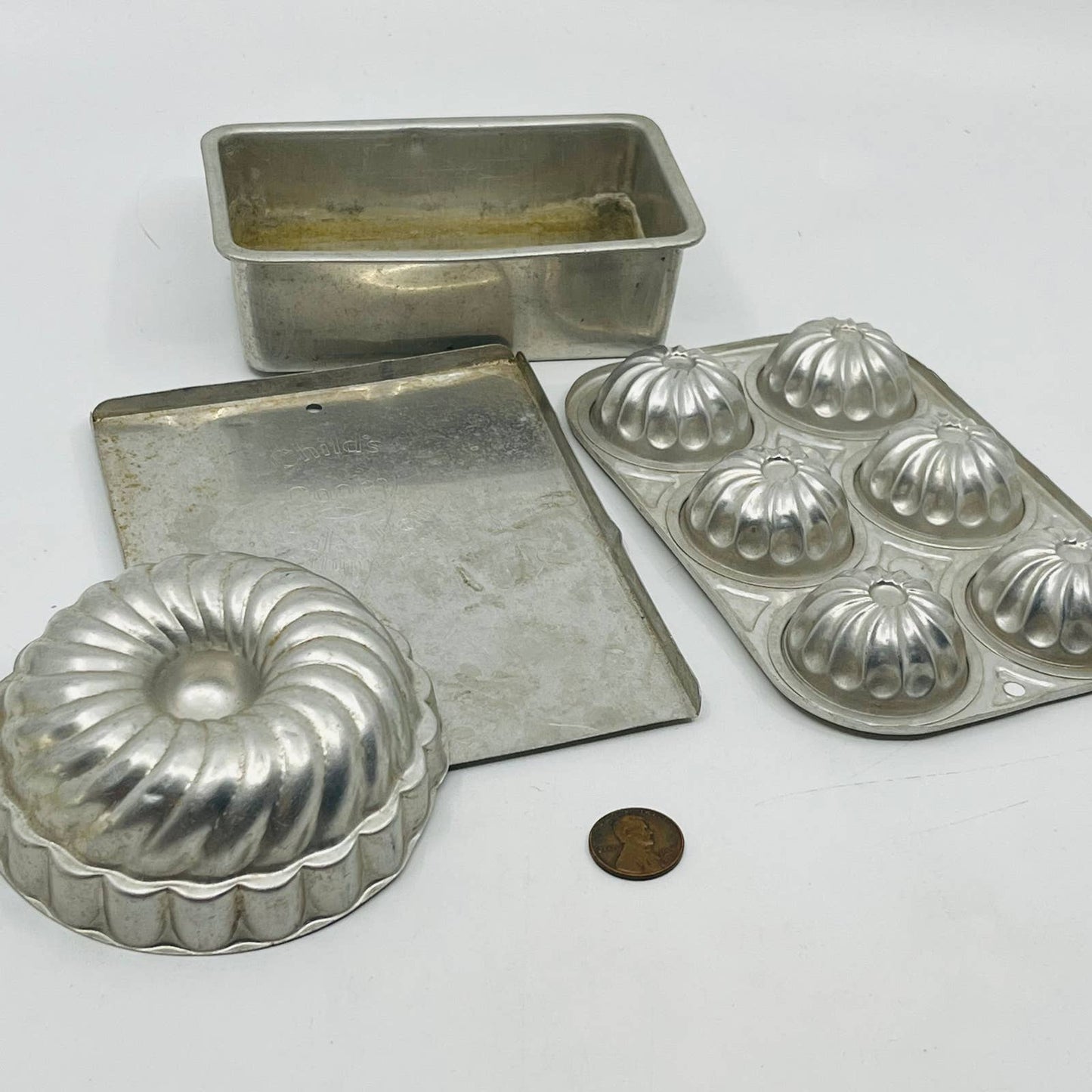 Vintage Toy Kitchen Metal 4 Piece Baking Set Muffin Bundt Cookie Loaf TB6