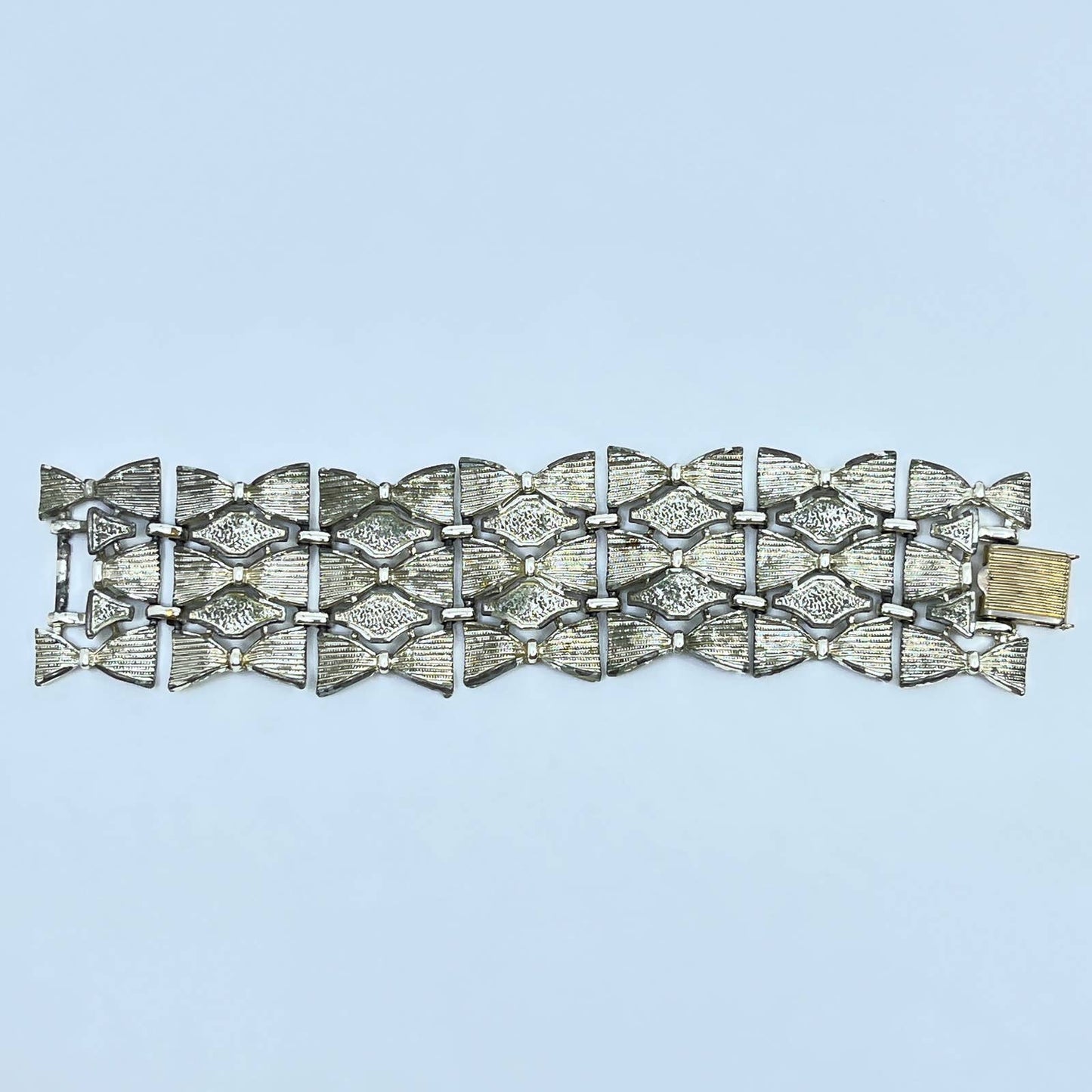 1940's PEGASUS CORO Silver Tone Wide Link Bowtie Bracelet 6" SD5