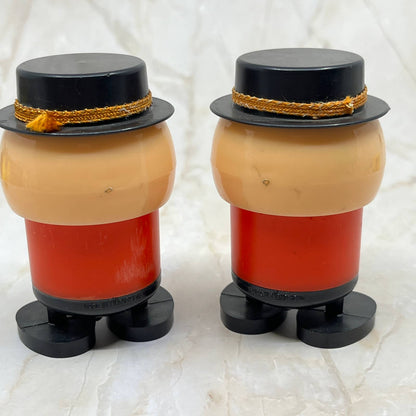 Vintage English Beefeater Guards Plastic Salt and Pepper Shakers Hong Kong TI7