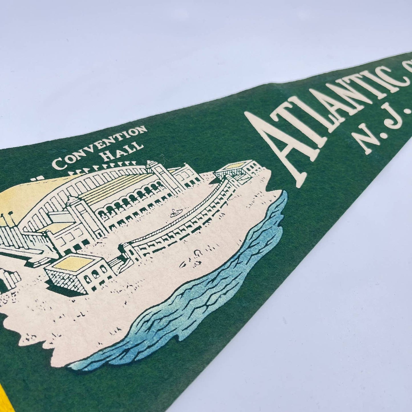 1940s Atlantic City NJ Convention Hall Green Souvenir Felt Pennant 25” TF5