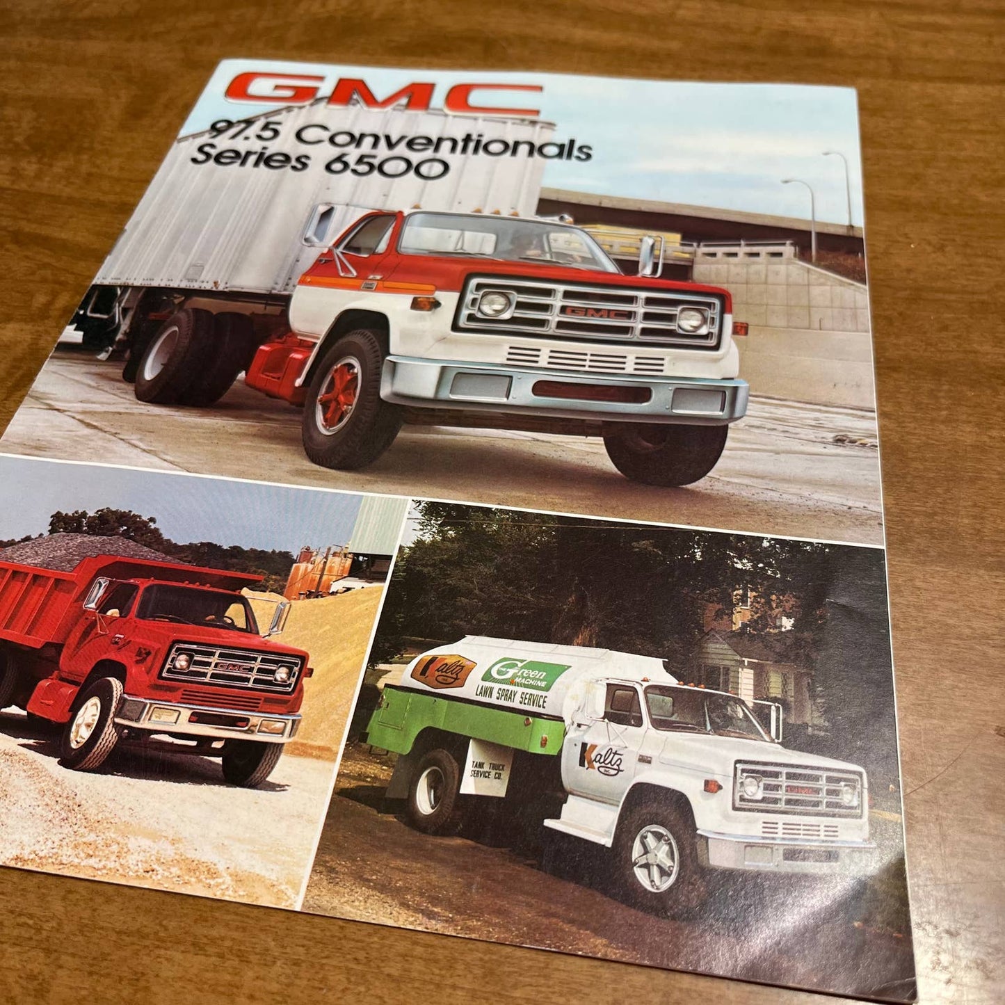 1970s GMC 97.5 Conventionals Series 6500 Booklet Full Color Pics A2