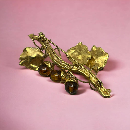 1970s Autumnal Gold Leaf Lucite Acorn Motif Vintage Brooch Pin TK2-P