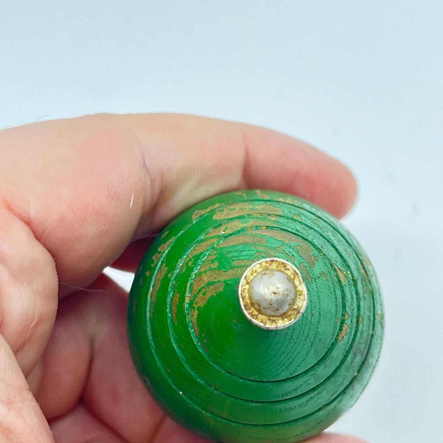 Vintage Green Wood Metal Tipped Toy Spinning Top TE1