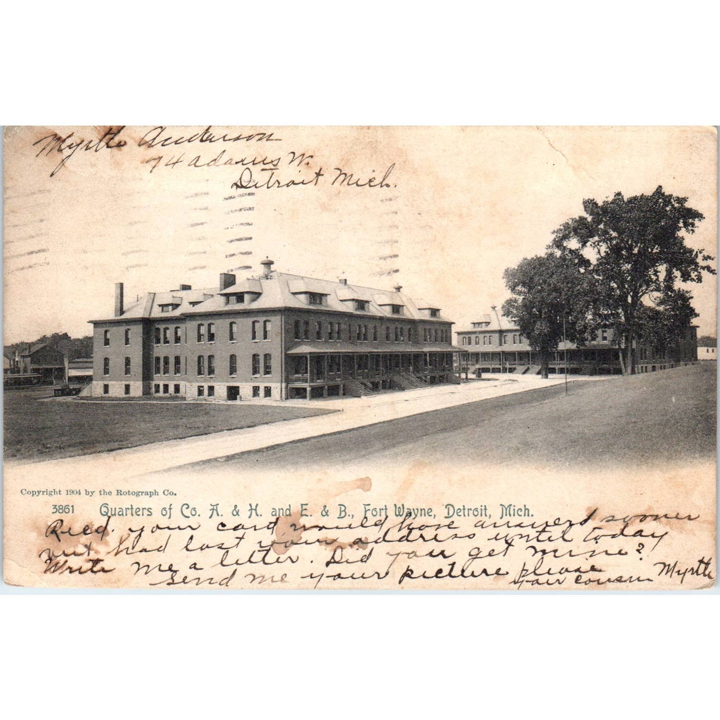 Quarters of Co A & H and E & B Fort Wayne Detroit MI - Original Postcard TJ7-RP1