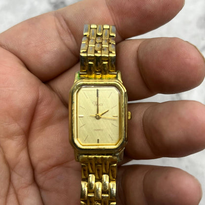 Vintage Women’s Timex Quartz Watch TK2-P