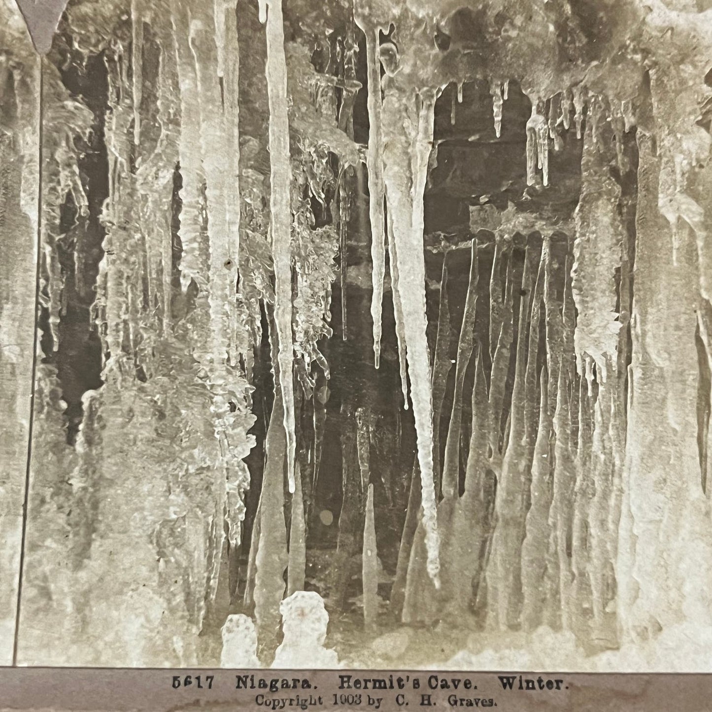 Niagara - Hermit's Cave Winter 1903 C.H. Graves Antique Stereoview Card TJ9-V1