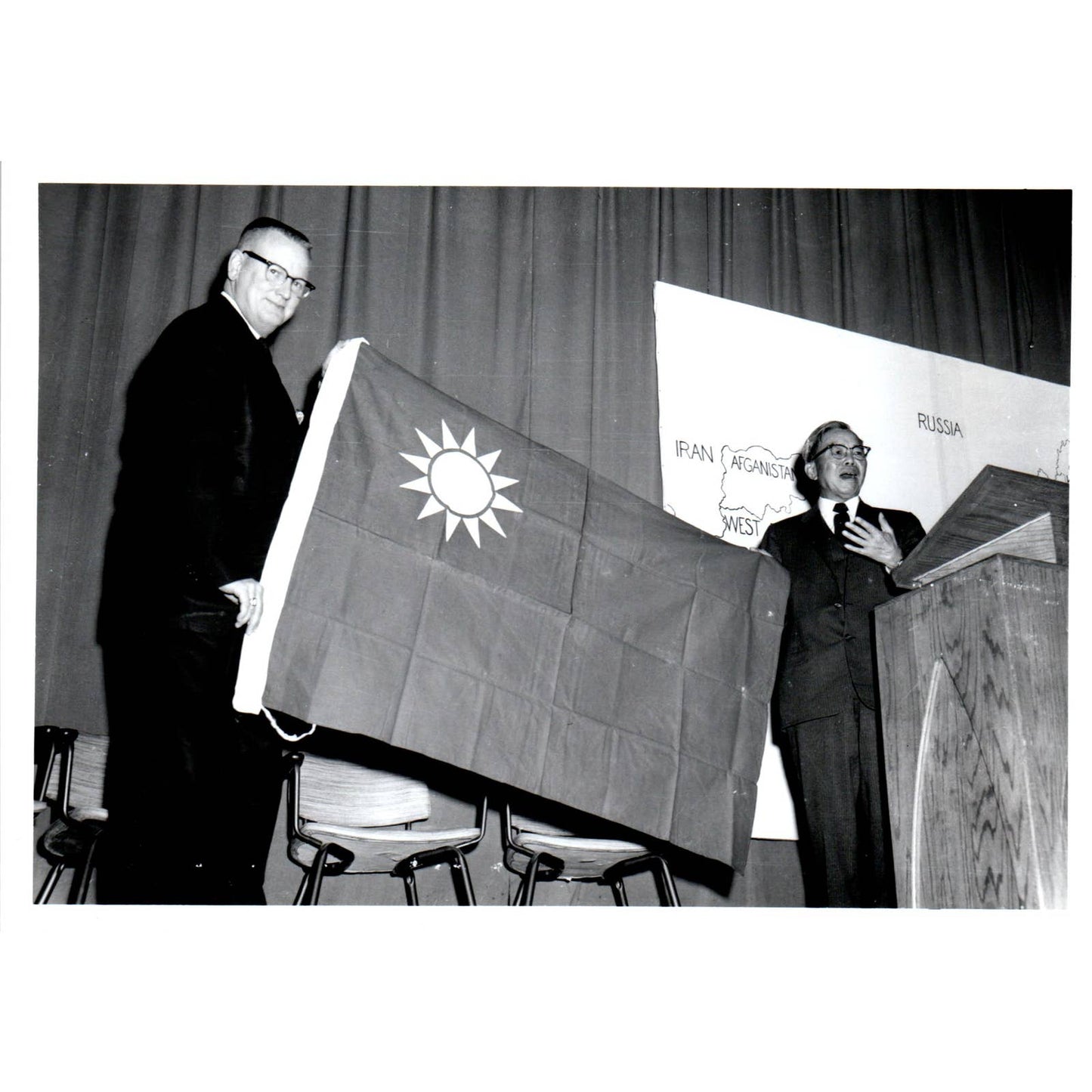 China Ambassador Tsiang Presenting Flag to Pres. Ward Original Photo 5x7 TK1-P4