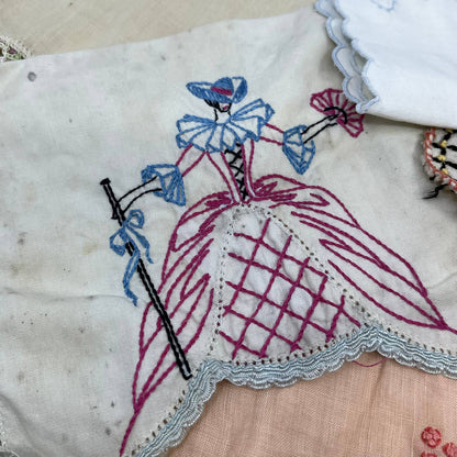 Lot of 6 Vintage Embroidered Handkerchiefs TJ6