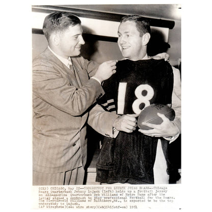1951 Press Photo Football Chicago Bears Johnny Lujack & Bob Williams 7x9" AD3