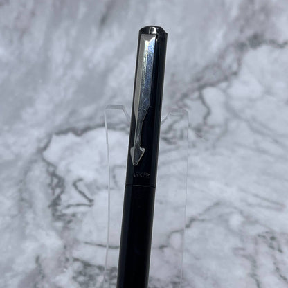 Vintage Parker Vector Black and Chrome Fountain Pen SE6