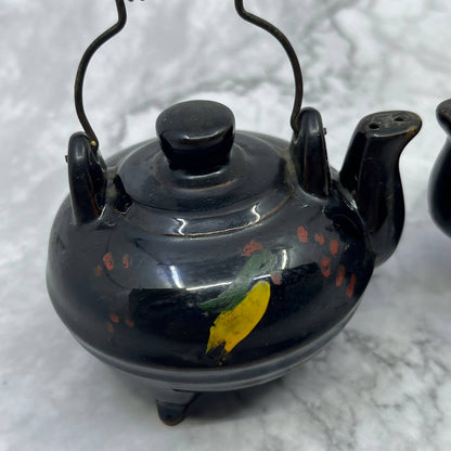 1950s Redware Black Hand Painted Rooster Salt & Pepper Tea Kettle ￼Set Japan TA2