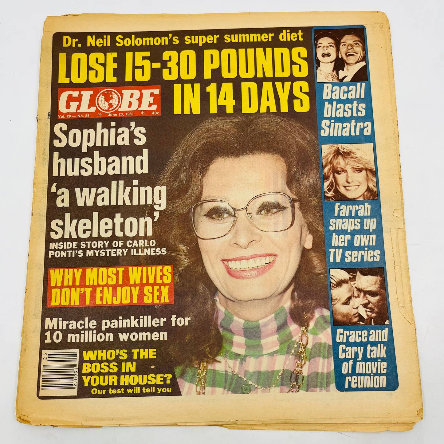 Globe Tabloid 1981 Sophia Loren Lauren Bacall Frank Sinatra Cary Grant FL2