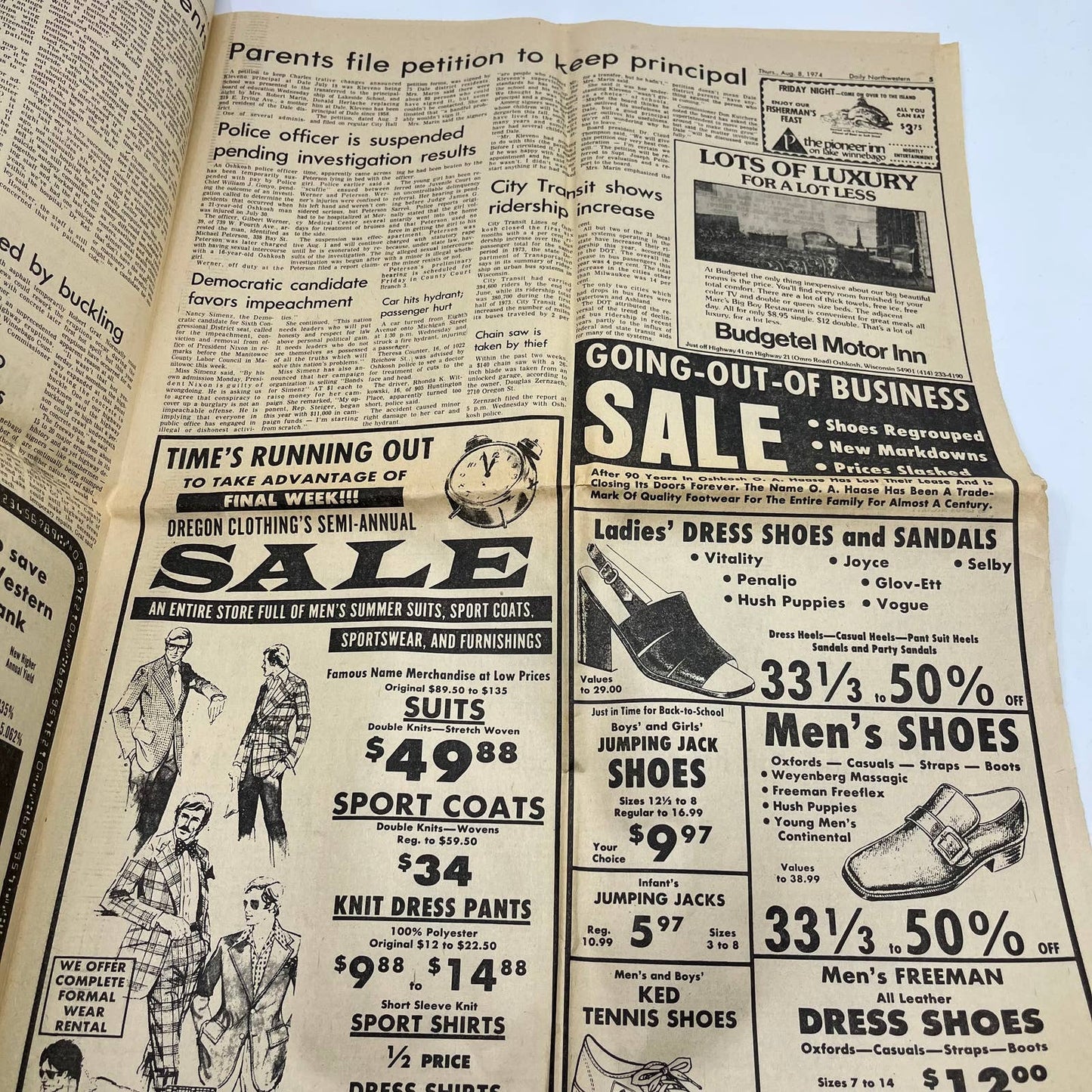 1974 Aug 8 OSHKOSH DAILY NORTHWESTERN Newspaper Nixon to Resign TI6-11