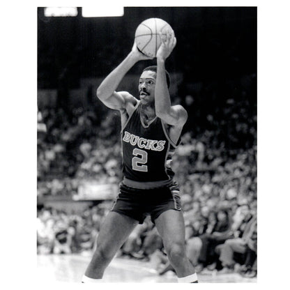 1983 Press Photo Basketball NBA Milwaukee Bucks Junior Bridgeman 8x10" AD3