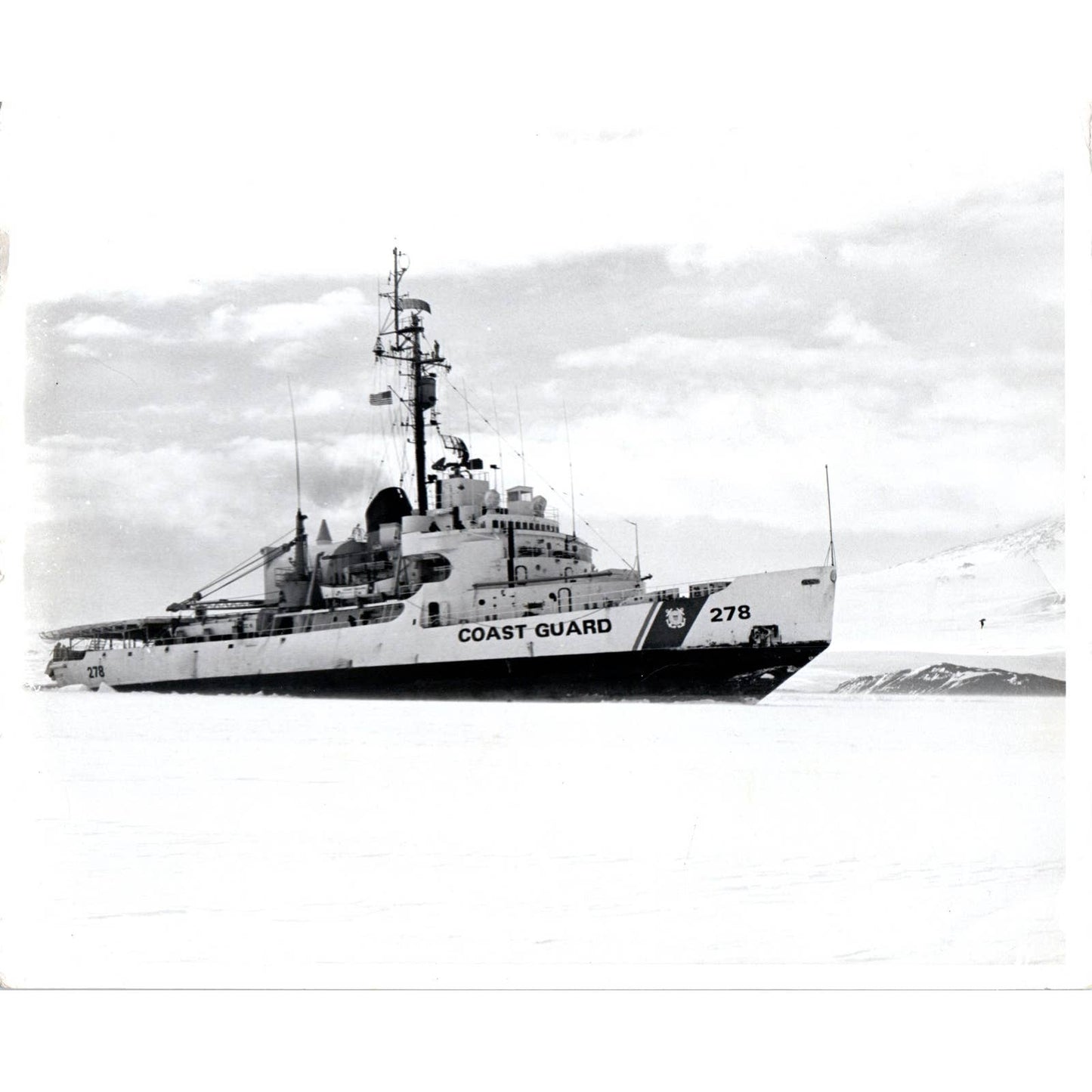 c1970 Original Photograph USCG Coast Guard Staten Island Ship 278 8x10 AD6-2